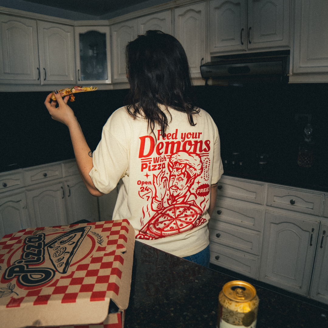 Camiseta Feed Your Demons
