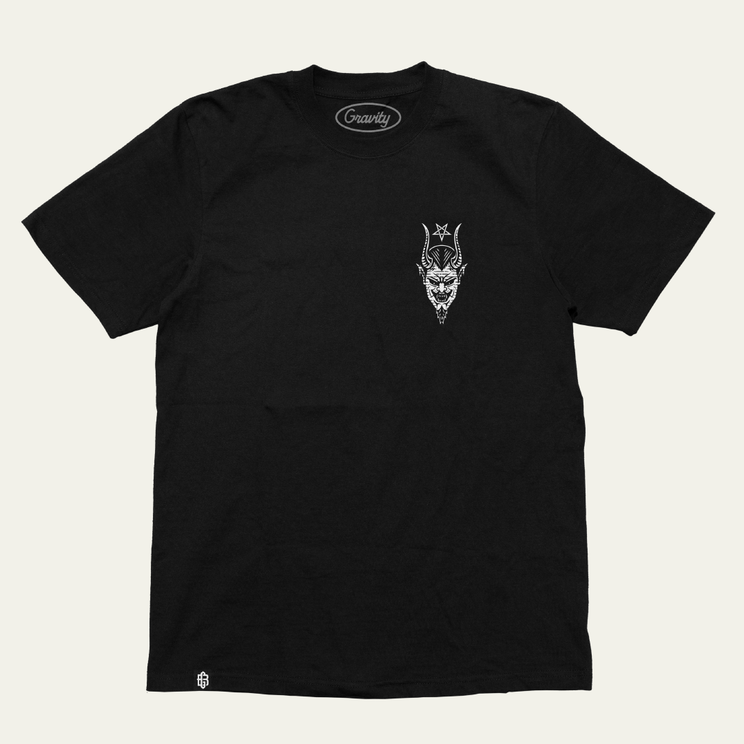Camiseta World Needs Reset