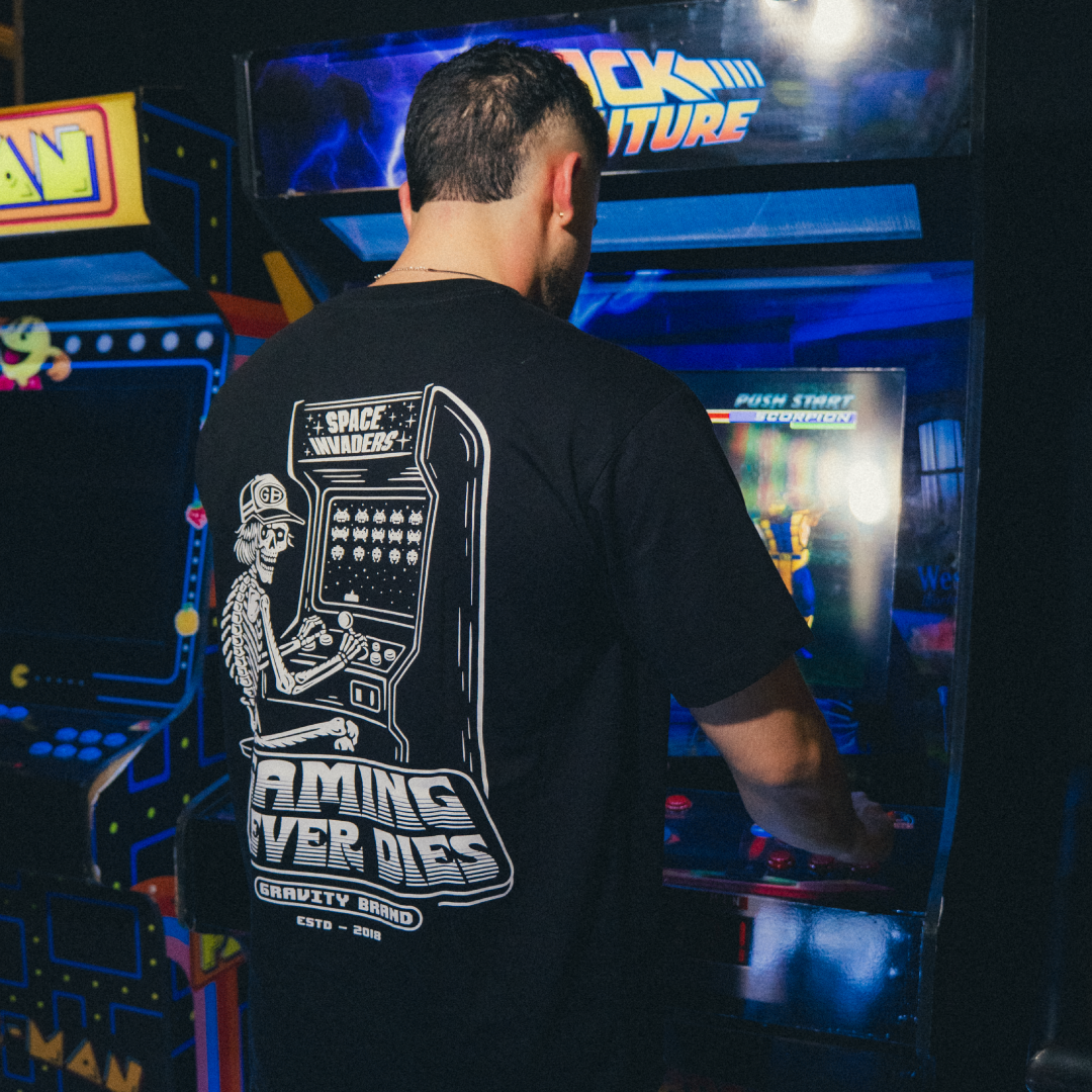 Camiseta Gaming Never Dies