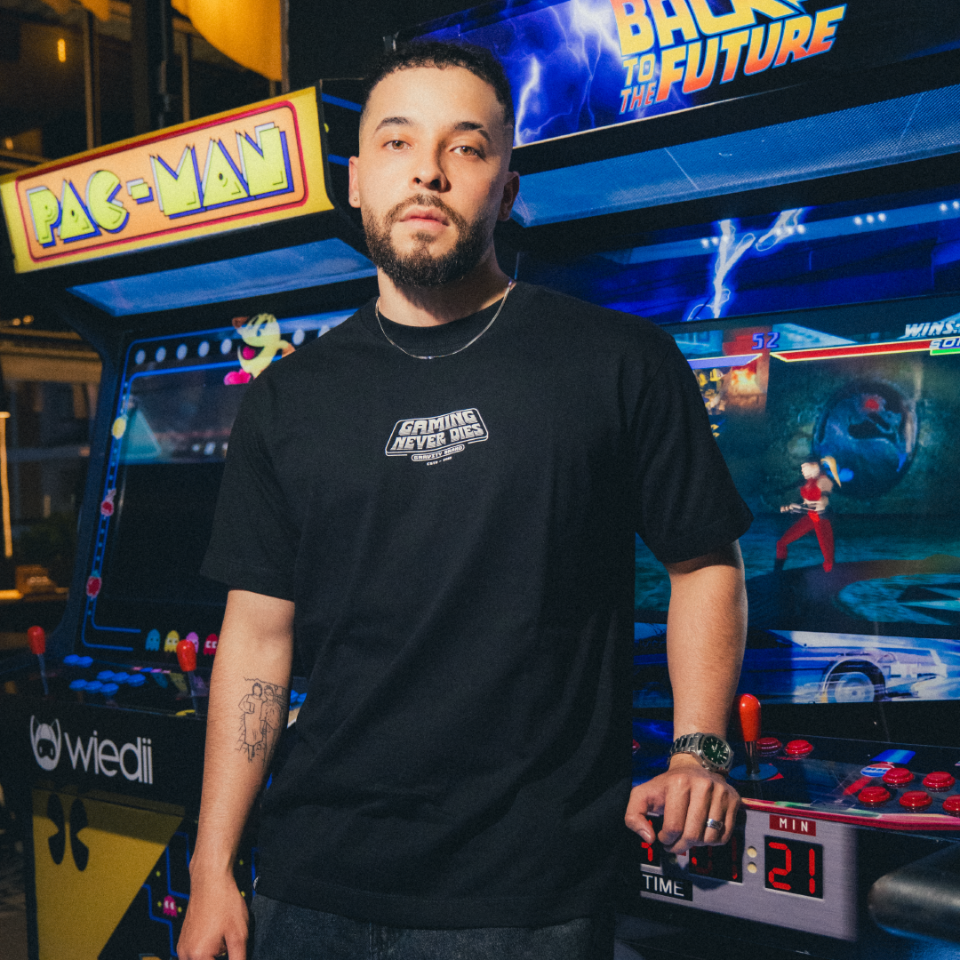 Camiseta Gaming Never Dies